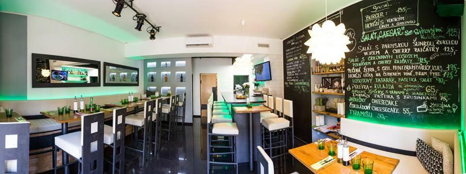 Apartmany Caffe & Grill Roudnice nad Labem Eksteriør bilde