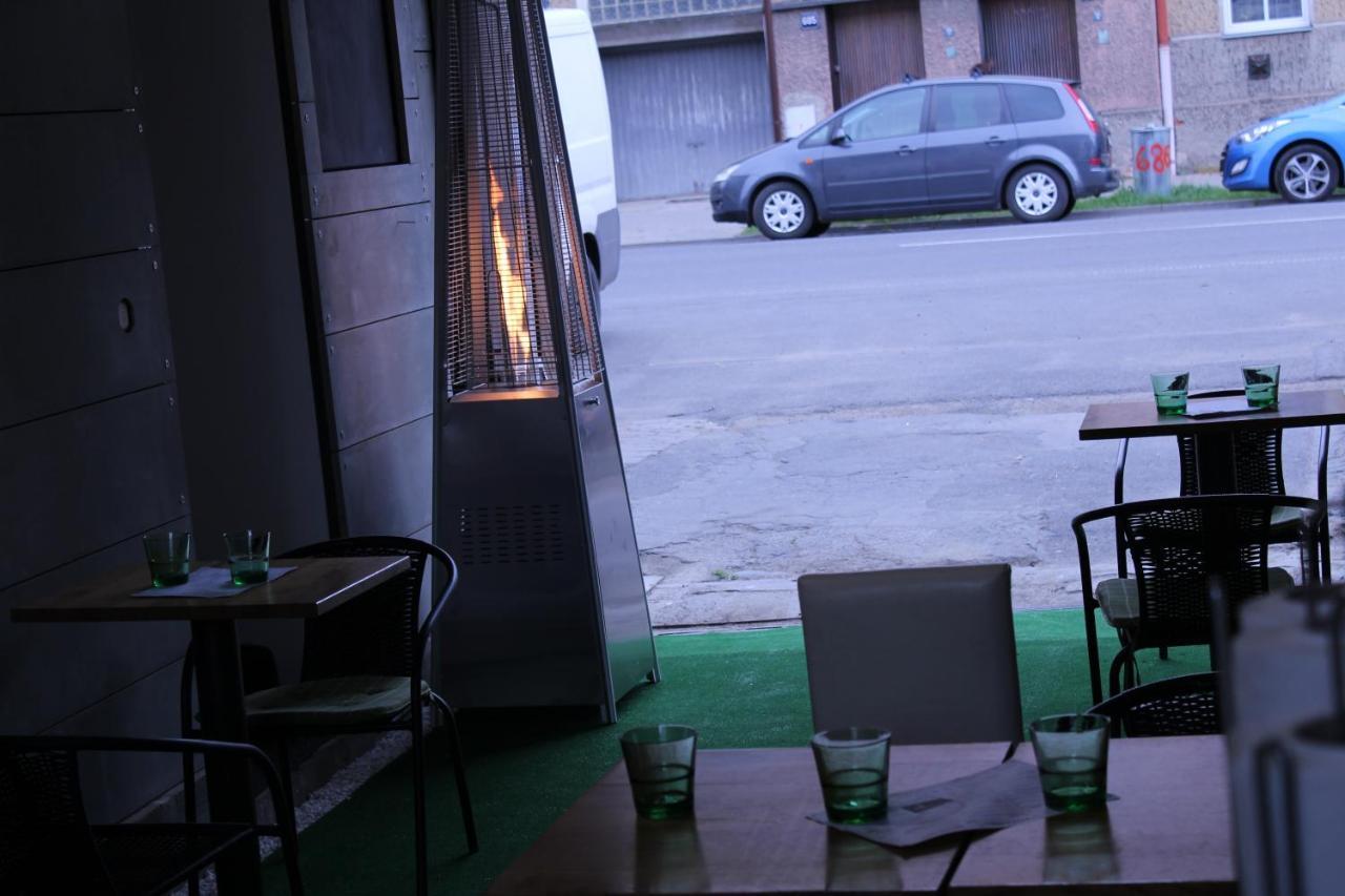 Apartmany Caffe & Grill Roudnice nad Labem Eksteriør bilde