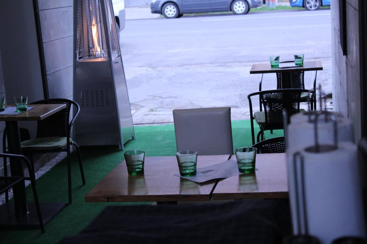 Apartmany Caffe & Grill Roudnice nad Labem Eksteriør bilde
